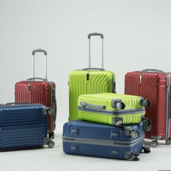 Elite Globetrotters’ Guide: The Best Carry-On Luggage for Elevated, Effortless Travel